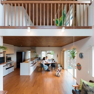 傾斜地だからこそ叶った「見晴らし」と「地下室」