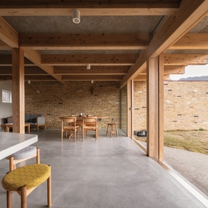 家と庭、ひと続きで暮らす<br> 土間リビングの家