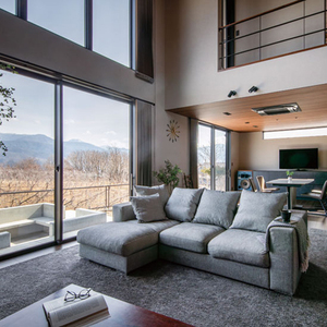 大自然を身近に感じる洗練の家