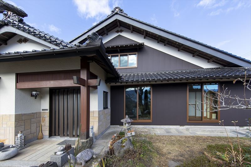 本格的な和風を残しつつ和モダンな家へ 本格的な和風を残しつつ和モダンな家へ